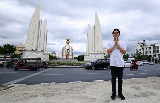 “วิคเตอร์” พาชม “ราชดำเนิน” หลักกิโลเมตรที่ศูนย์ของประเทศไทย    