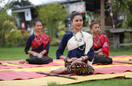 “ไข่มุก” ร่ายรำ “โส้ทั่งบั้ง”     ส่งเสริมวัฒนธรรมอีสาน  ในละคร “ซิ่นลายโส้”