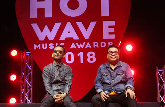 โค้งสุดท้าย “Hotwave Music Awards 2018”   รอบ “Hot Hit”  ค้นหา 8 วงสุดท้ายเข้าสู่รองชิงชนะเลิศ